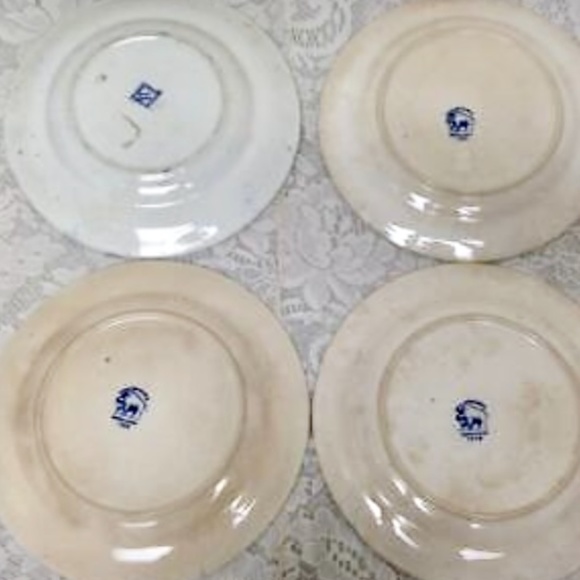 Vintage, Rare, Buffalo Pottery, 12-pc Blue Willow Snack-Dinner Set - Picture 10 of 12